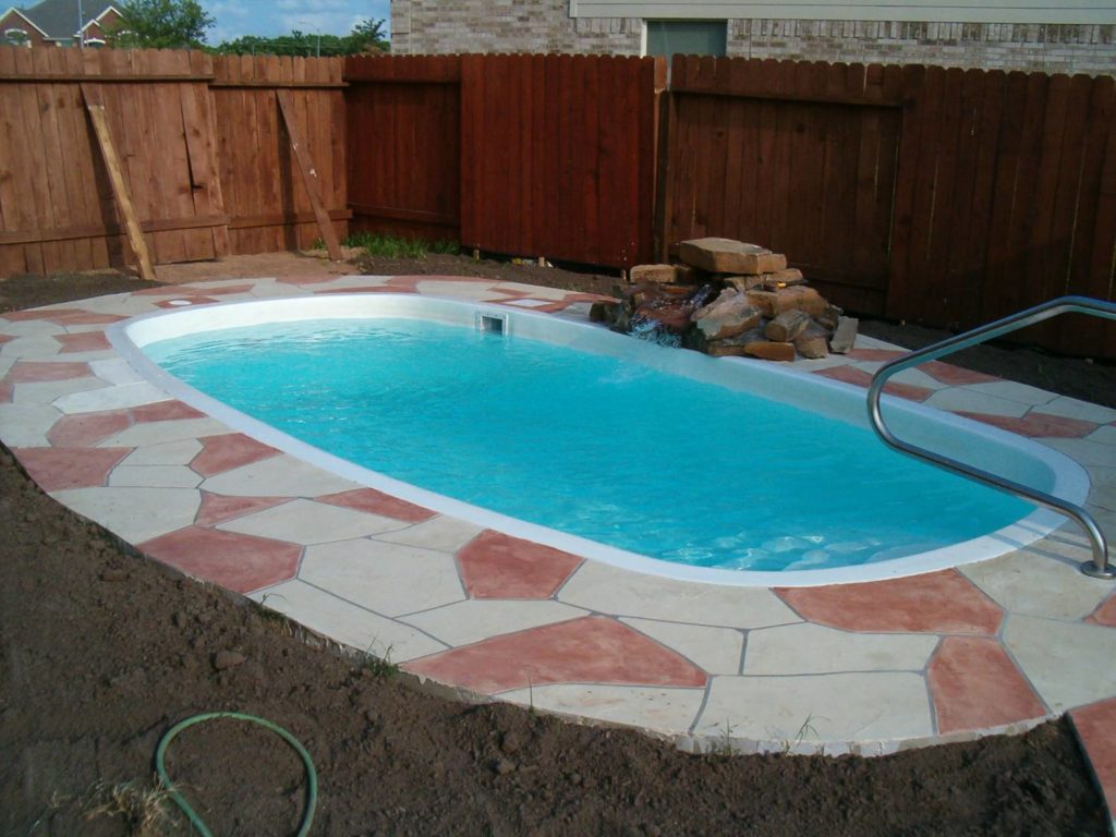 piscina prefabricada de fibra ovalada